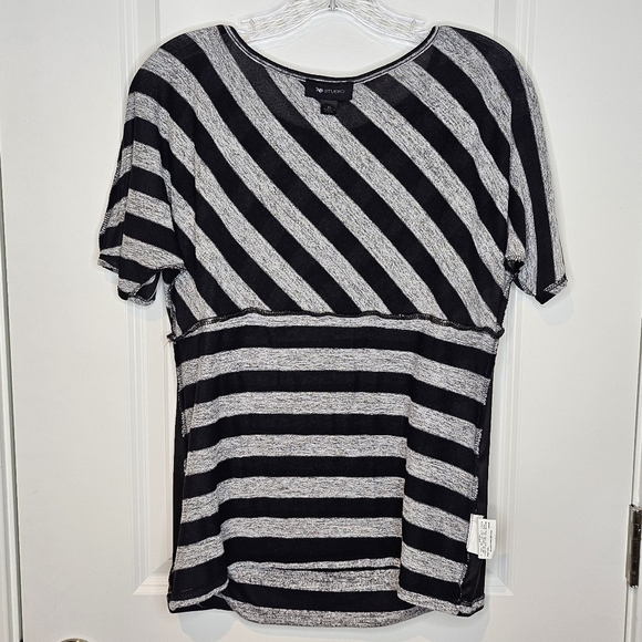 AB Studio Light Gray and Black Diagonal Striped Blouse Juniors Size XL - Picture 6 of 8